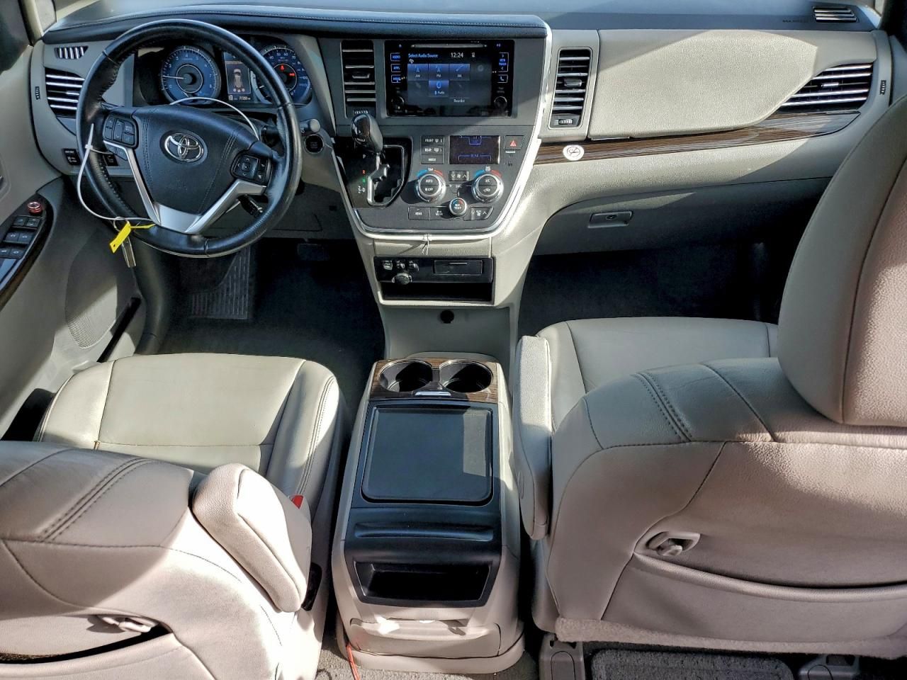 2016 Toyota Sienna xle