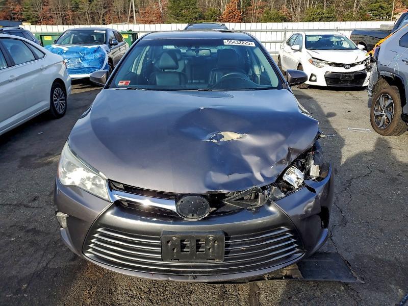 2015 Toyota Camry Hybrid