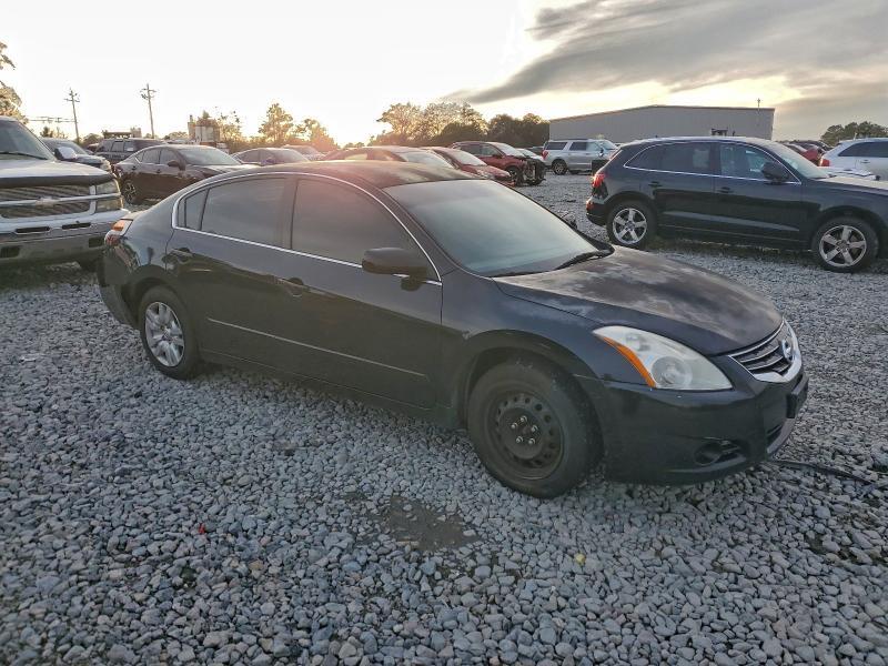 2010 Nissan Altima Base