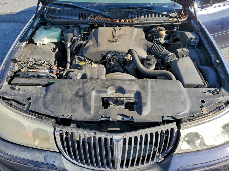 2002 Lincoln Town car Signature