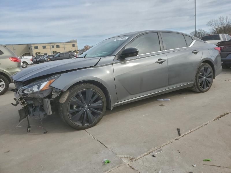 2022 Nissan Altima sr