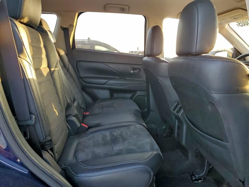 2020 Mitsubishi Outlander se