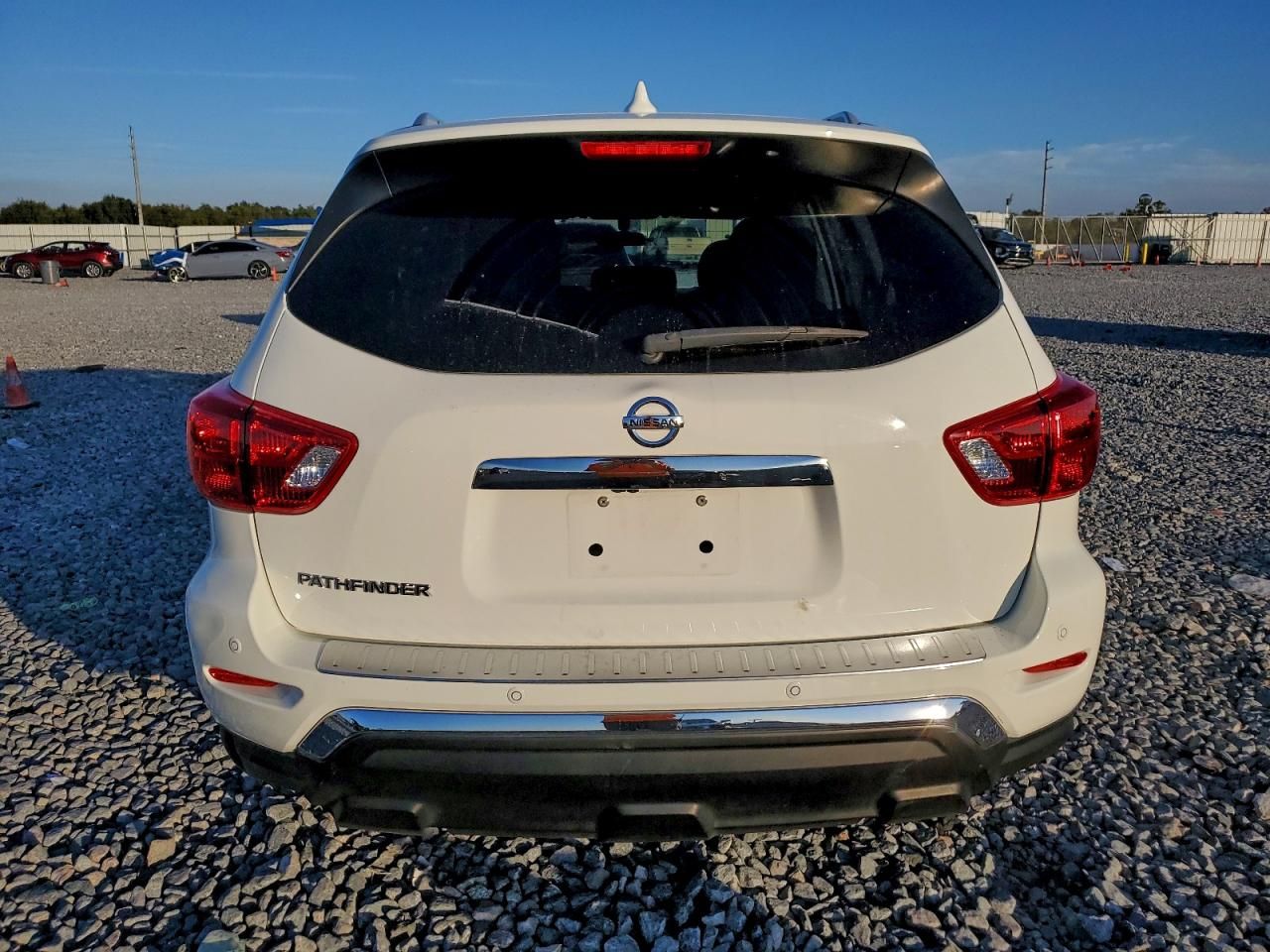 2020 Nissan Pathfinder s