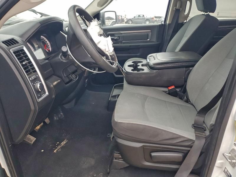 2022 Dodge Ram 1500 Classic slt