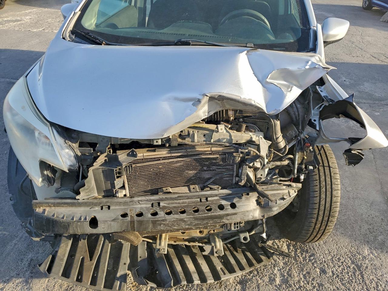 2016 Niss Versa Note sv