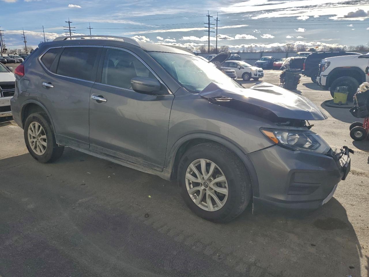2017 Niss Rogue sv