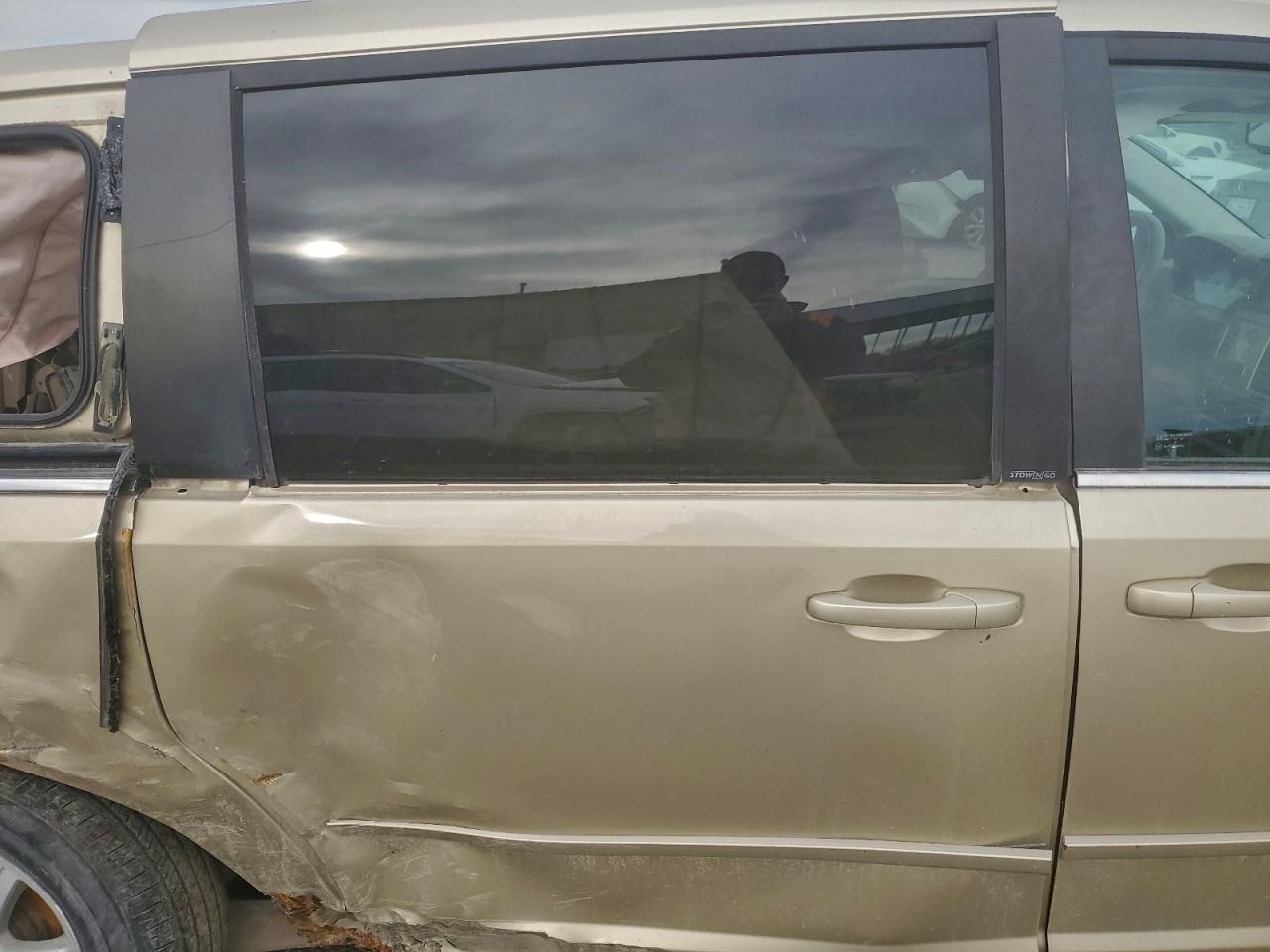 2010 Chrysler Town & Country lx