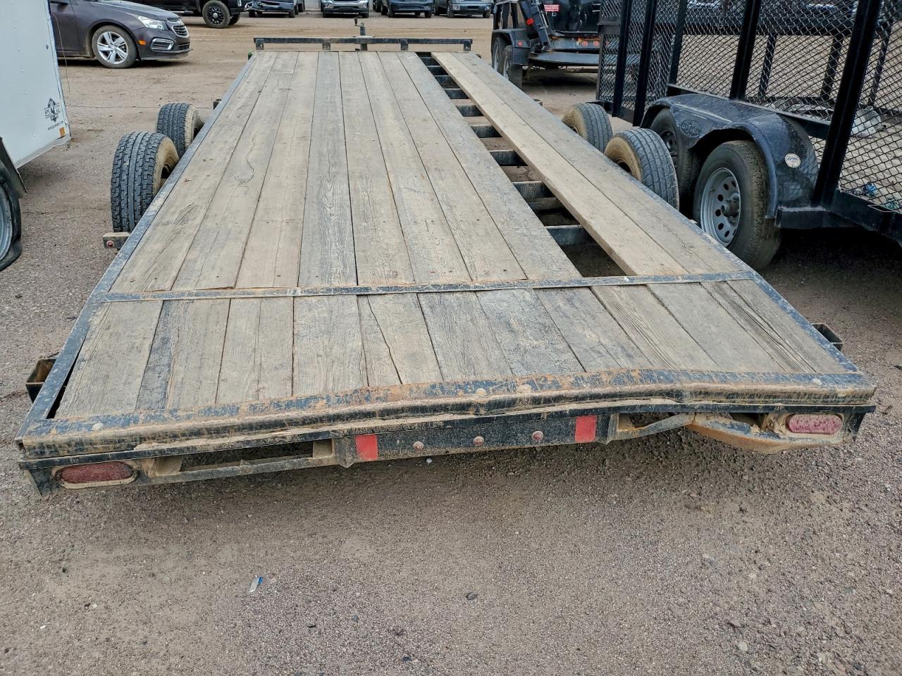 2015 Diamond C Equipment Trailer
