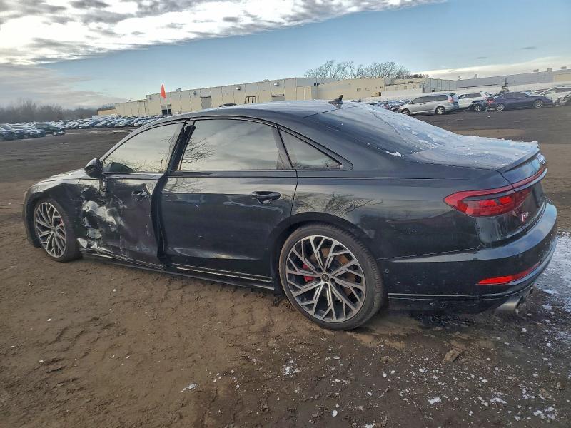 2021 Audi S8