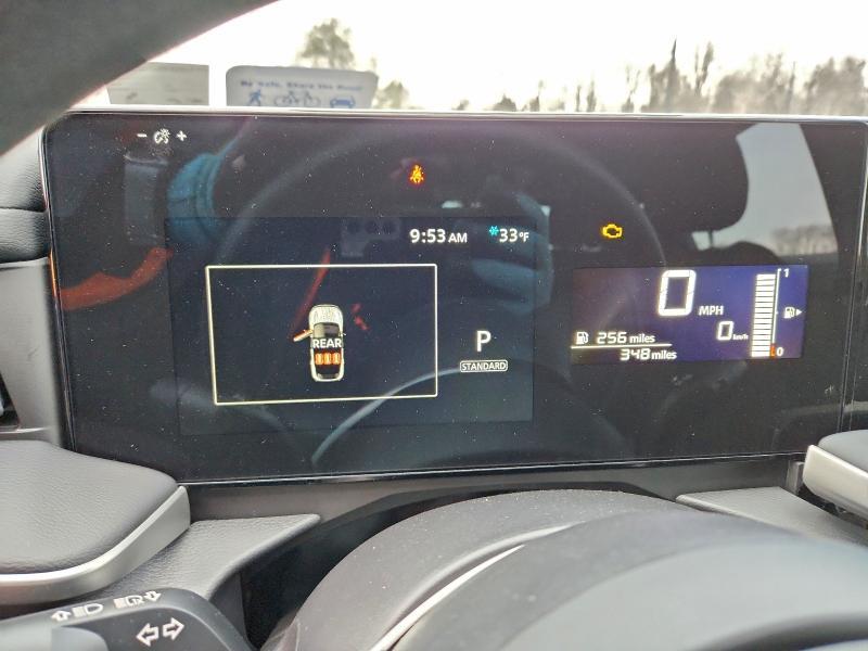 2025 Nissan Kicks s