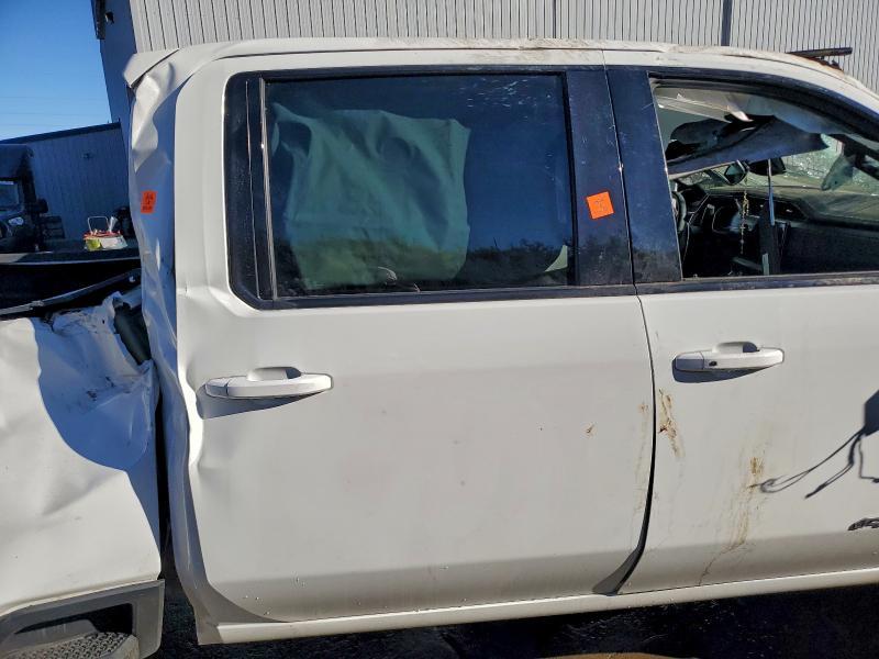 2024 GMC Sierra K2500 AT4