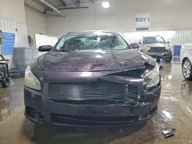 2014 Nissan Maxima s