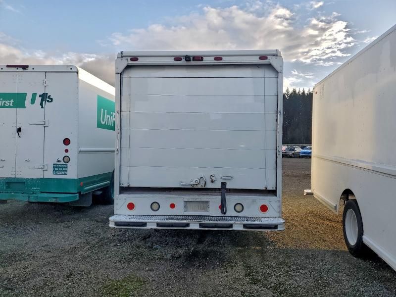 2007 Freightliner Mt45g Delivery Truck