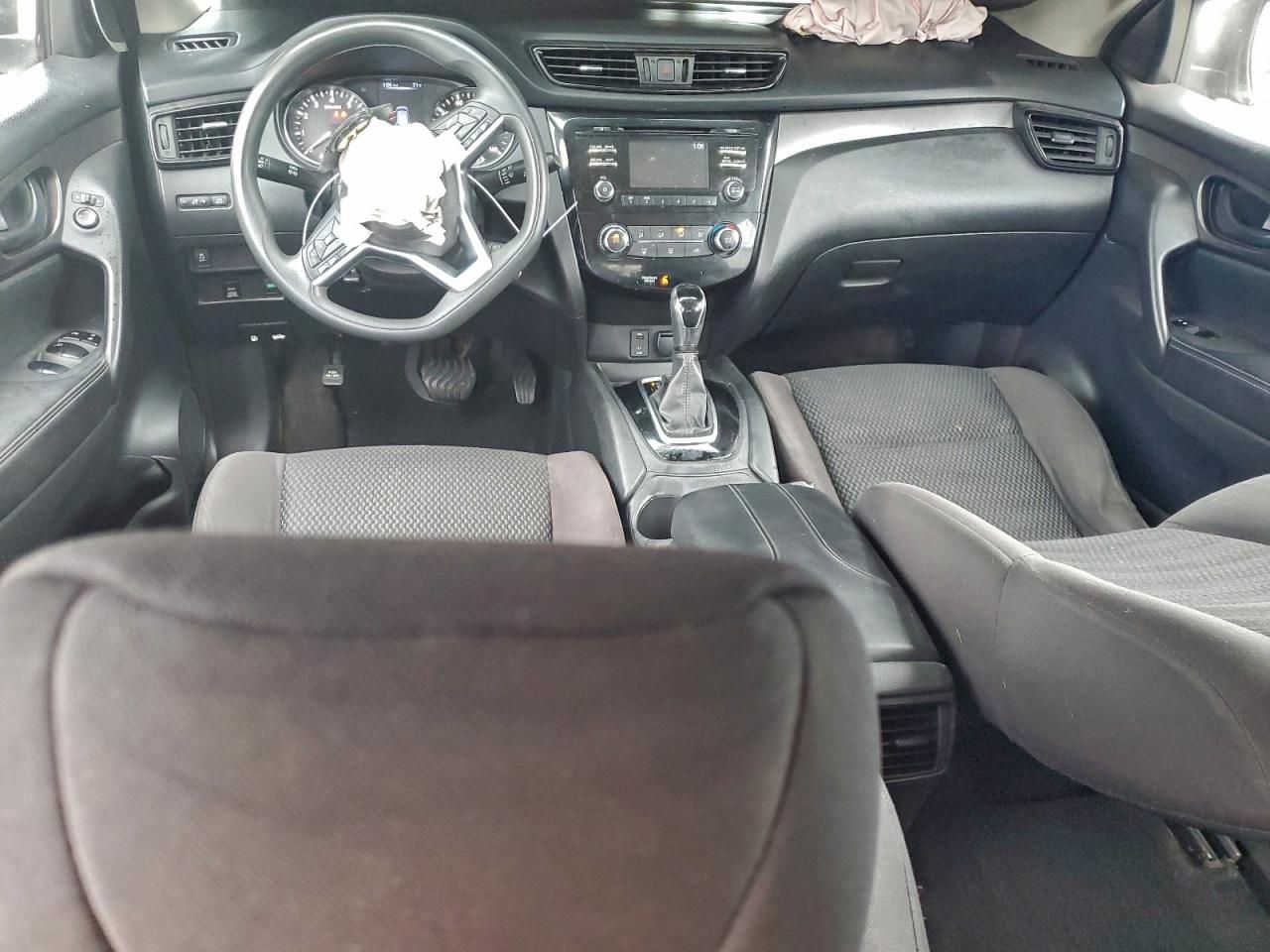 2017 Nissan Rogue Sport s