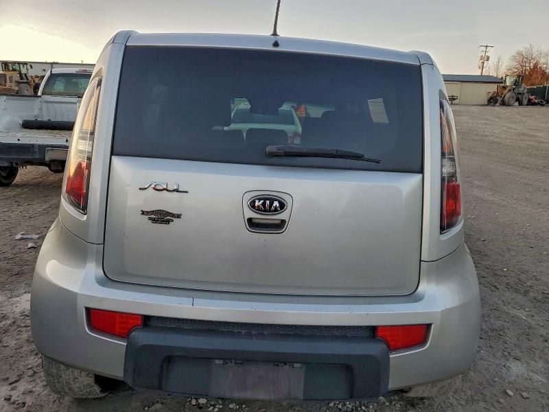 2010 KIA Soul +