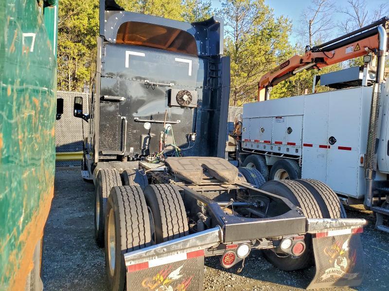 2019 Peterbilt 567 Semi Truck