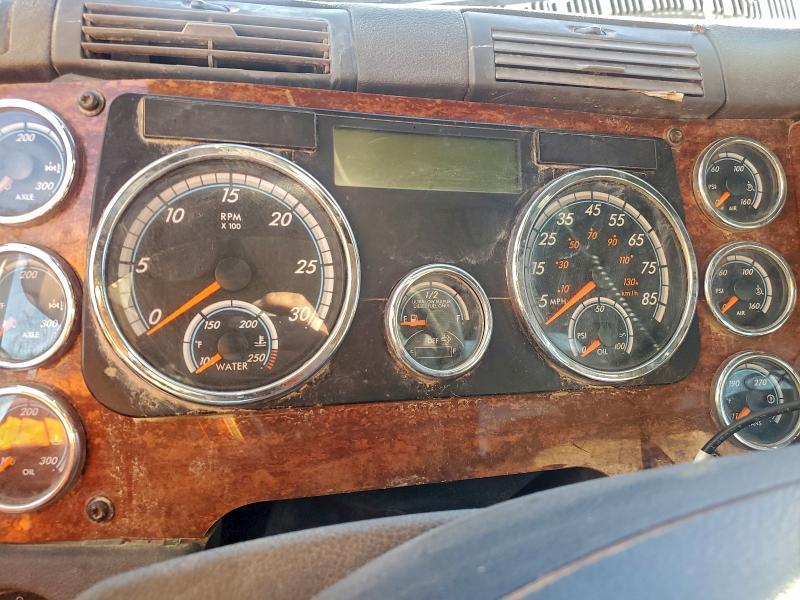 2017 Freightliner Cascadia 125 Semi Truck