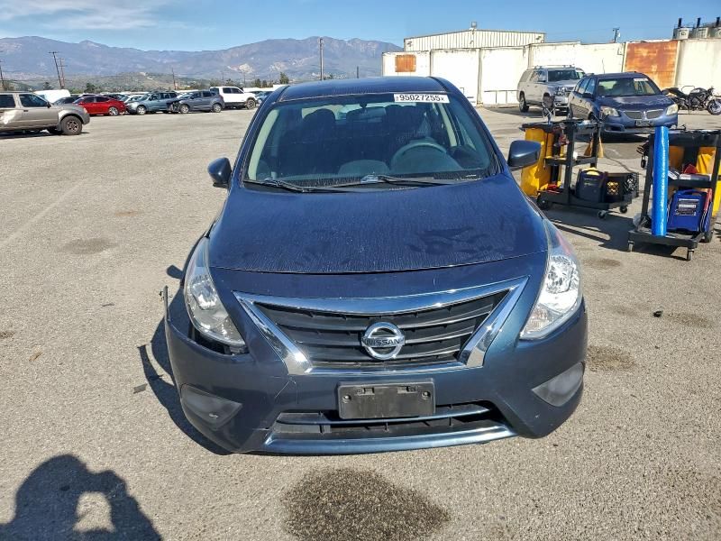 2015 Nissan Versa s