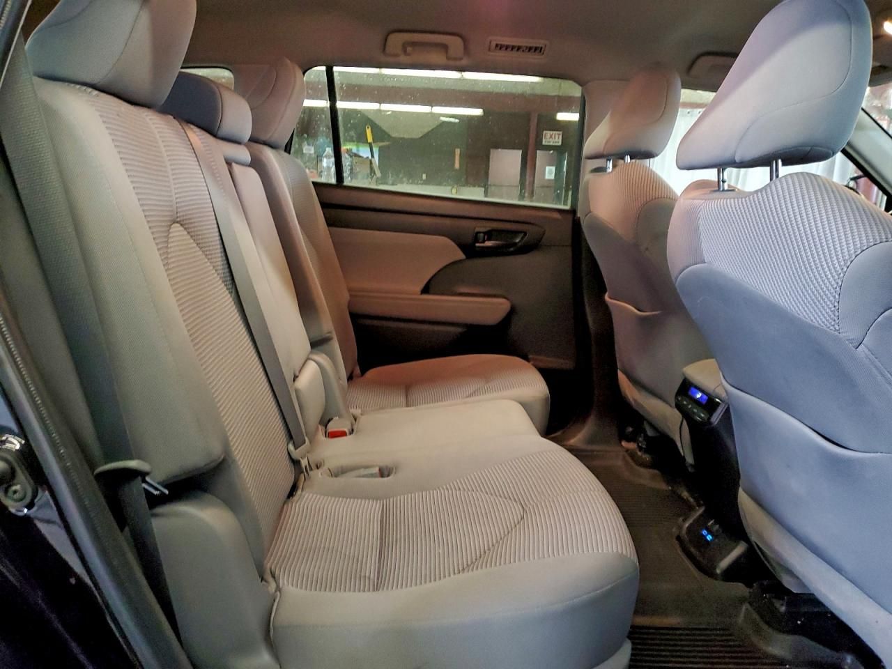 2022 Toyota Highlander l