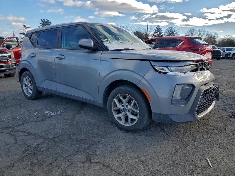 2022 KIA Soul lx