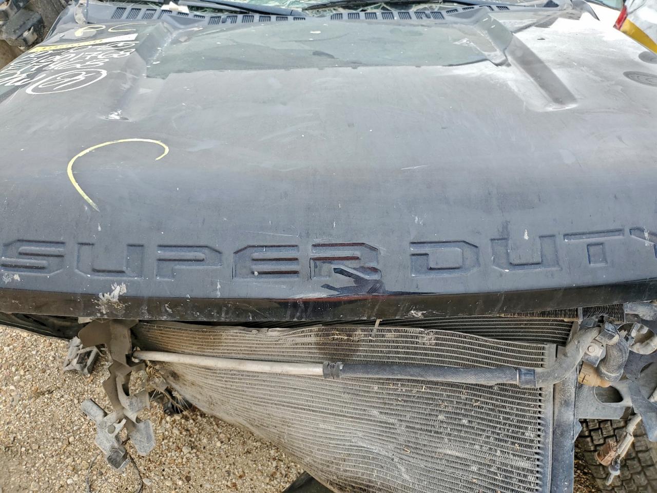 2023 Ford F450 Super Duty Flatbed Truck