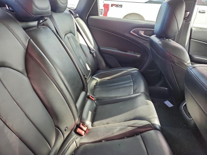 2015 Chrysler 200 c