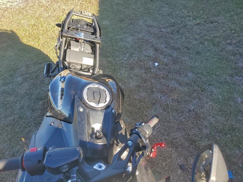 2025 Kawasaki EX650 R