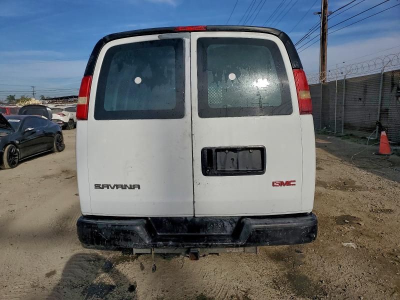 2005 GMC Savana CG Van 3500 4