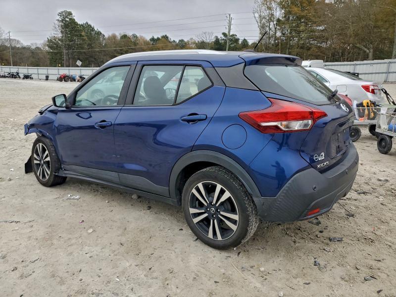 2020 Nissan Kicks sv