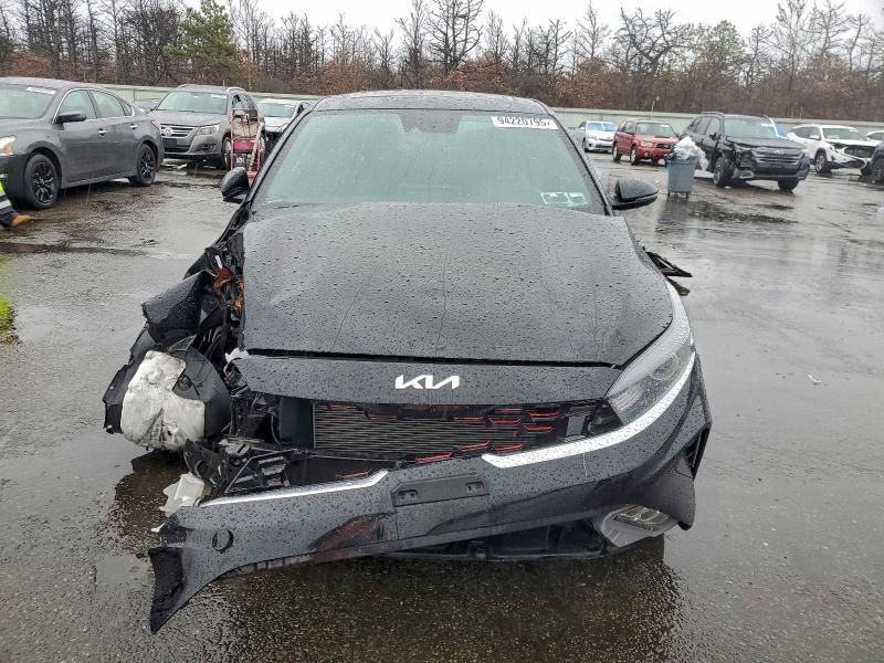 2024 KIA Forte gt Line