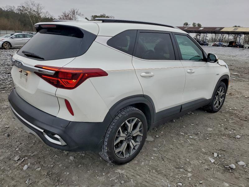 2023 KIA Seltos ex