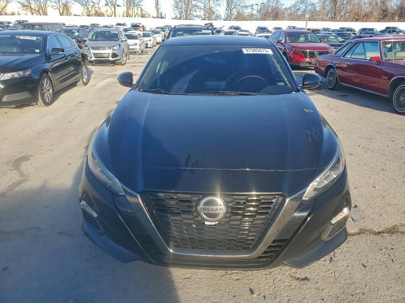 2020 Nissan Altima sr