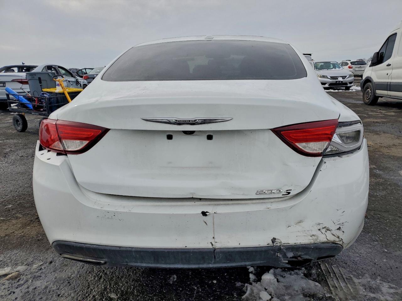 2015 Chrysler 200 s