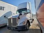 2016 Kenworth T680 Semi Truck