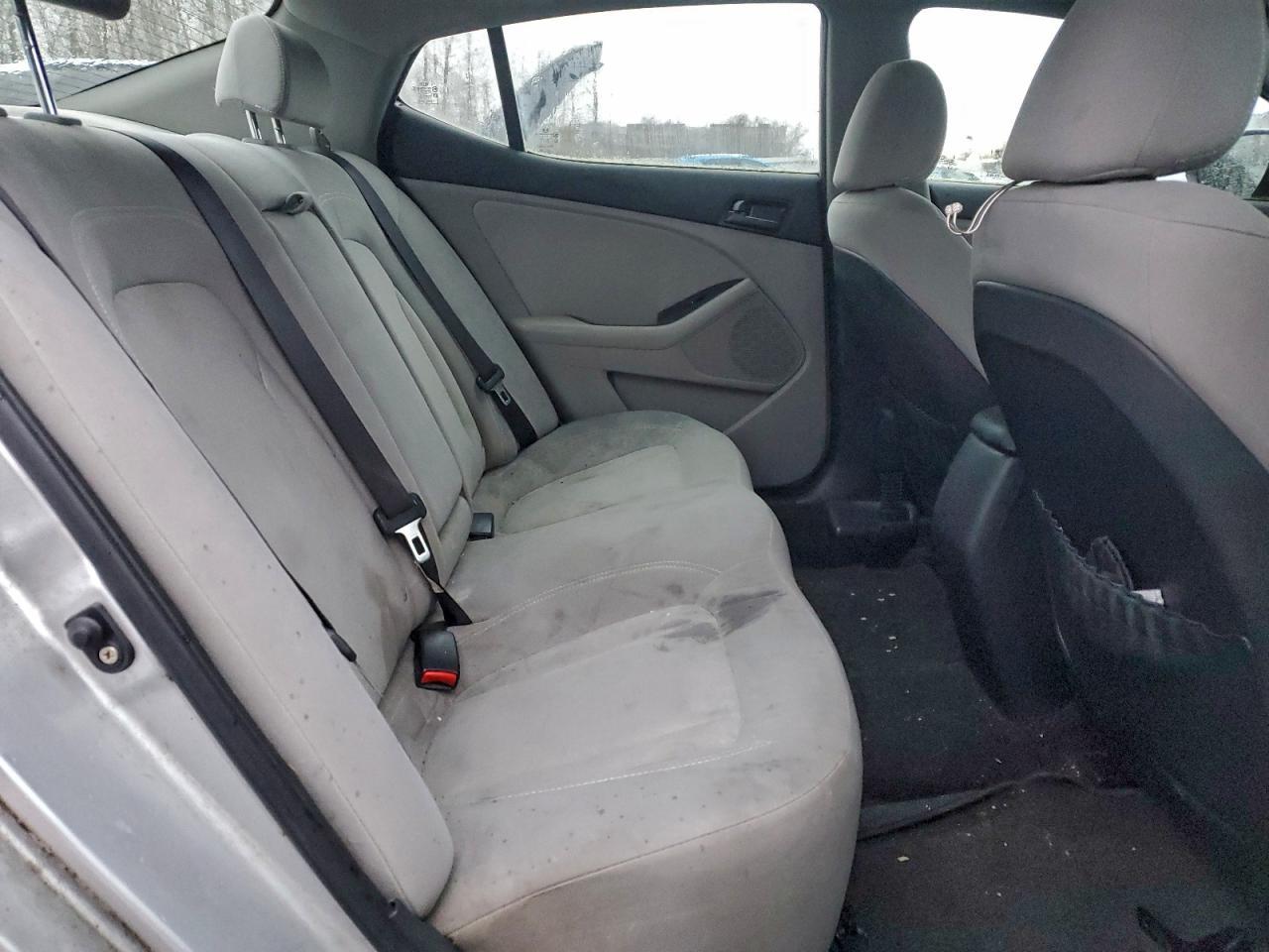 2011 KIA Optima lx
