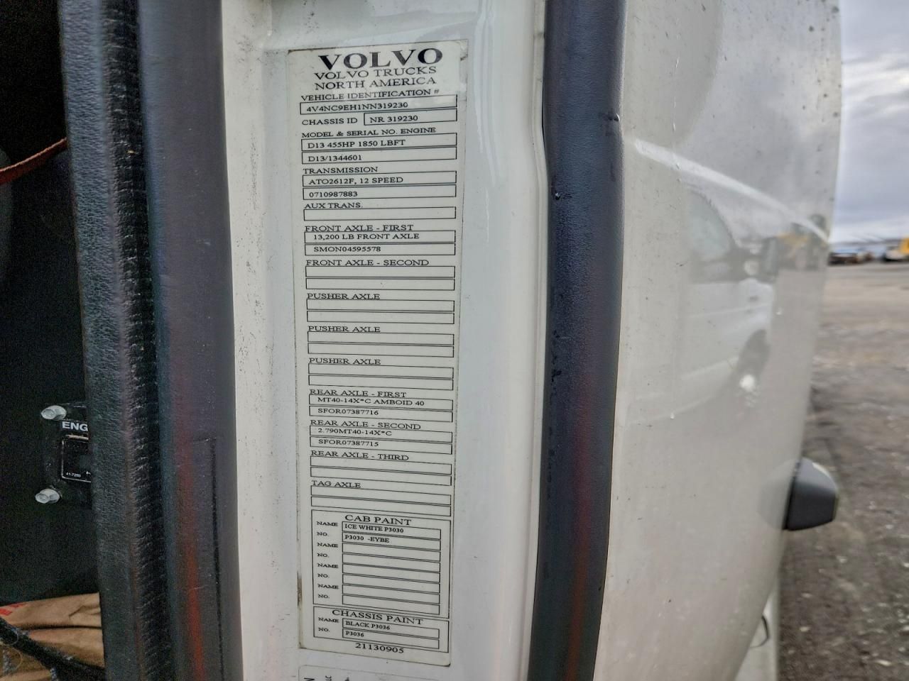 2022 Volvo VNL Semi Truck