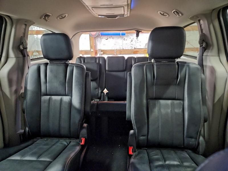 2014 Chrysler Town & Country Touring