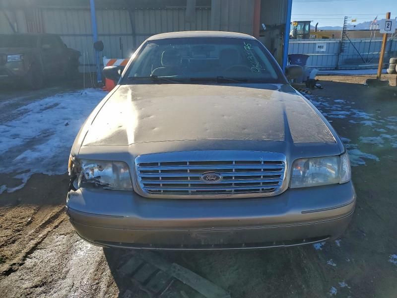 2004 Ford Crown Victoria