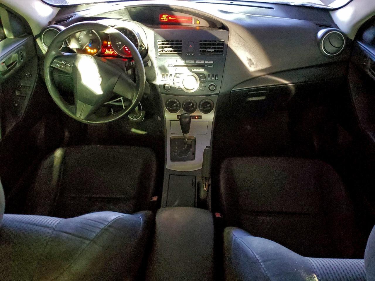 2011 Mazda 3 I