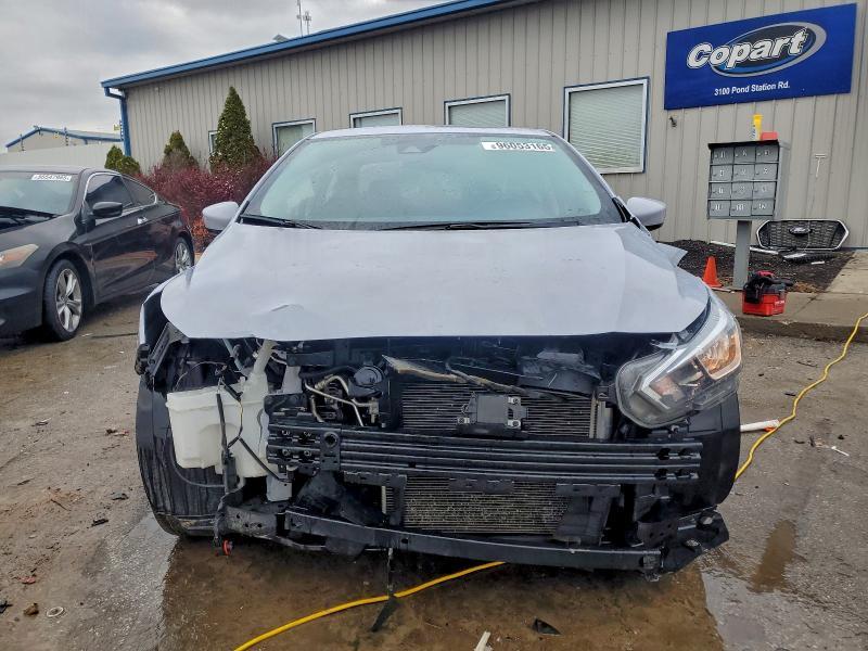 2024 Nissan Versa sv
