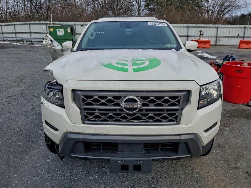 2024 Nissan Frontier s