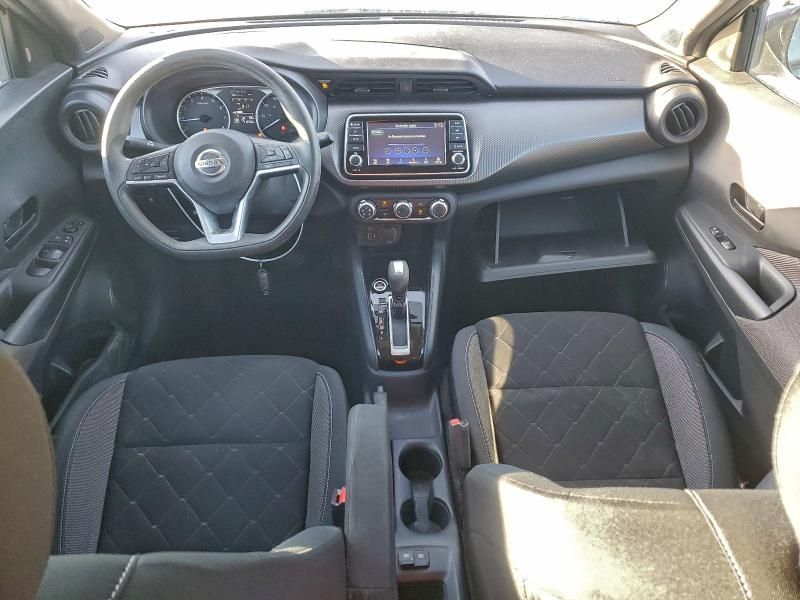 2020 Nissan Kicks s