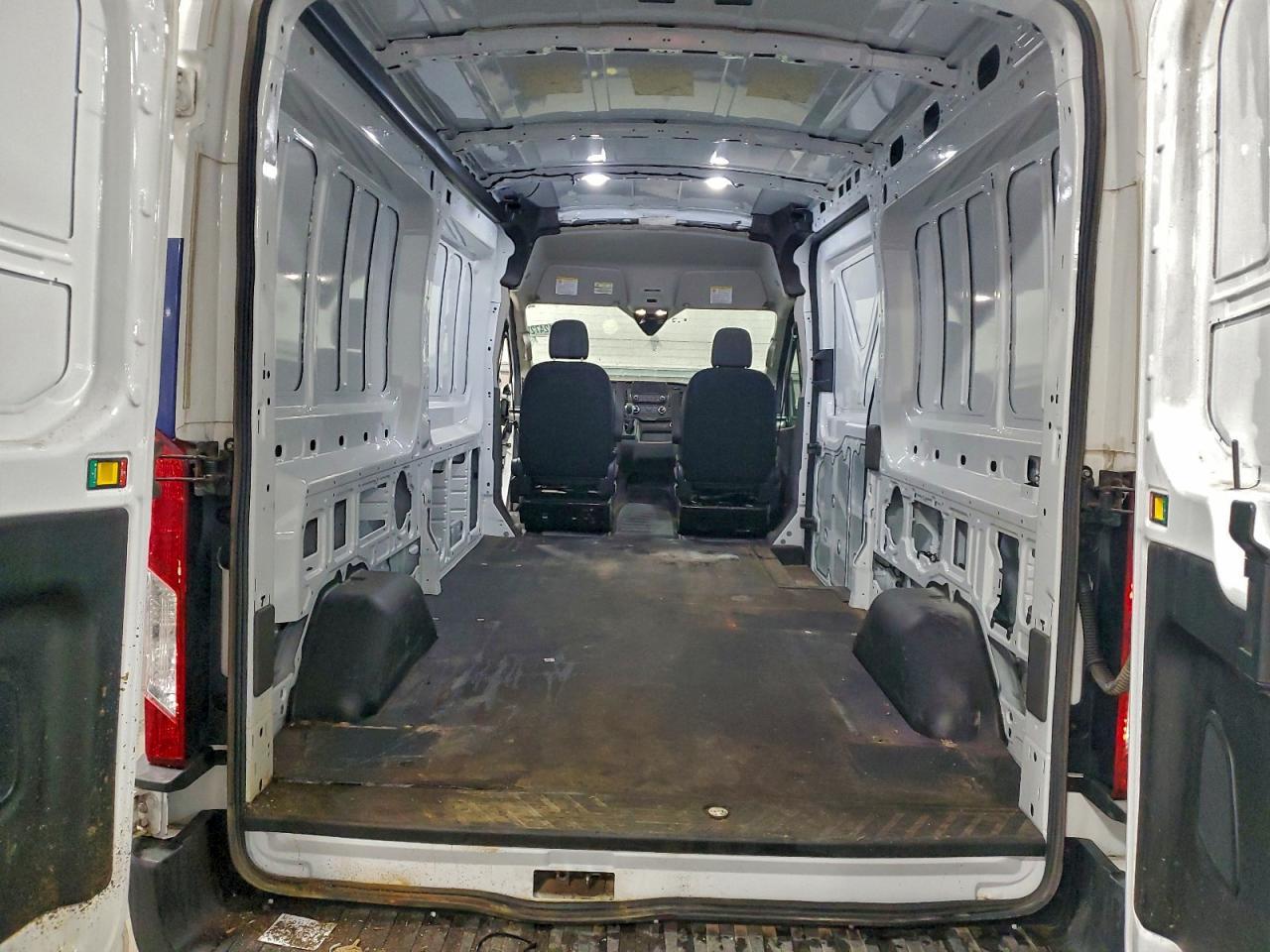 2022 Ford Transit 250 Delivery Van