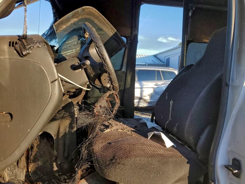 2001 Dodge Ram van B350