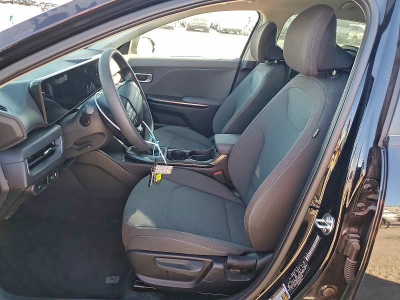 2025 KIA K4 LX, lxs