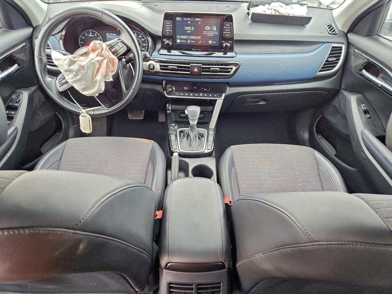 2023 KIA Seltos s