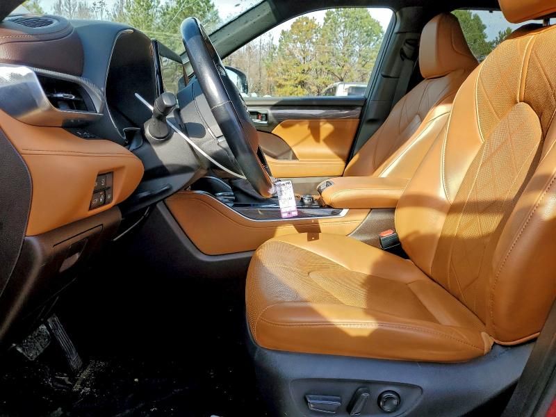 2020 Toyota Highlander Platinum