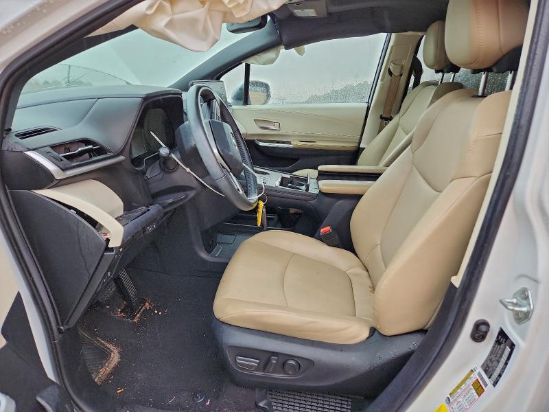 2022 Toyota Sienna xle