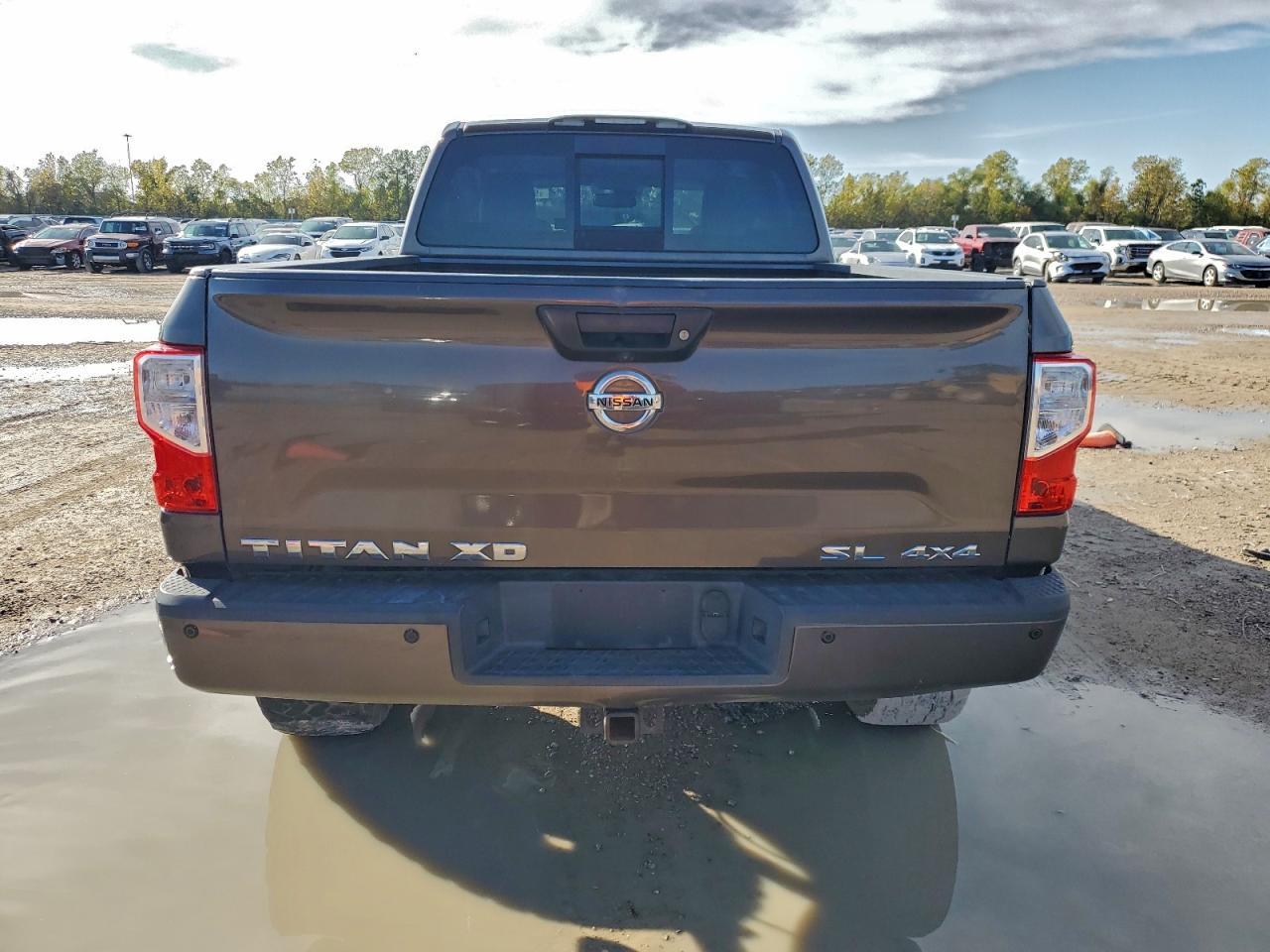 2016 Nissan Titan XD SL