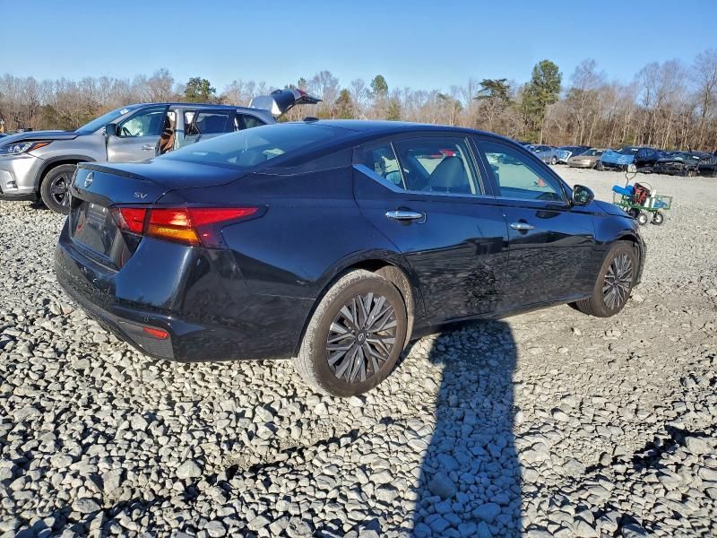 2024 Nissan Altima sv